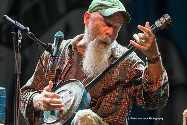 Seasick Steve в молодости. -Seasick Steve гитары. Seasick Steve 2023. Seasick steve