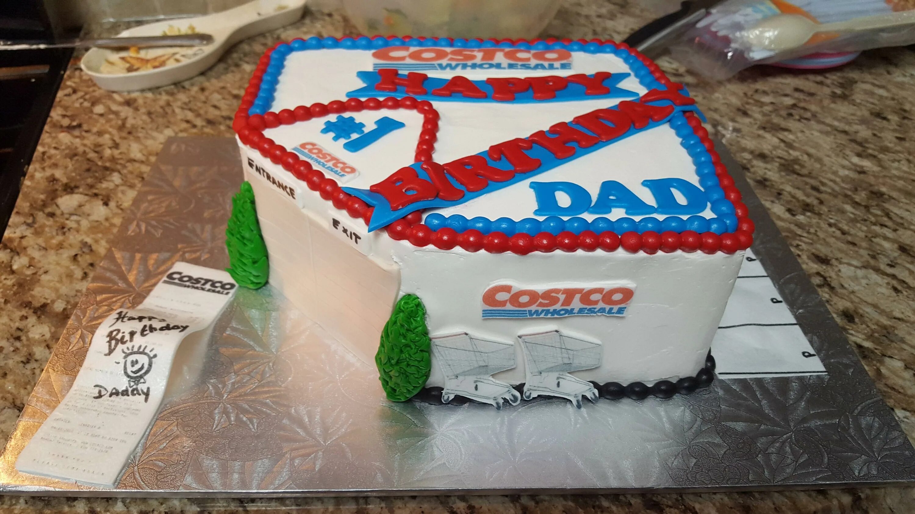 Dad make the cakes