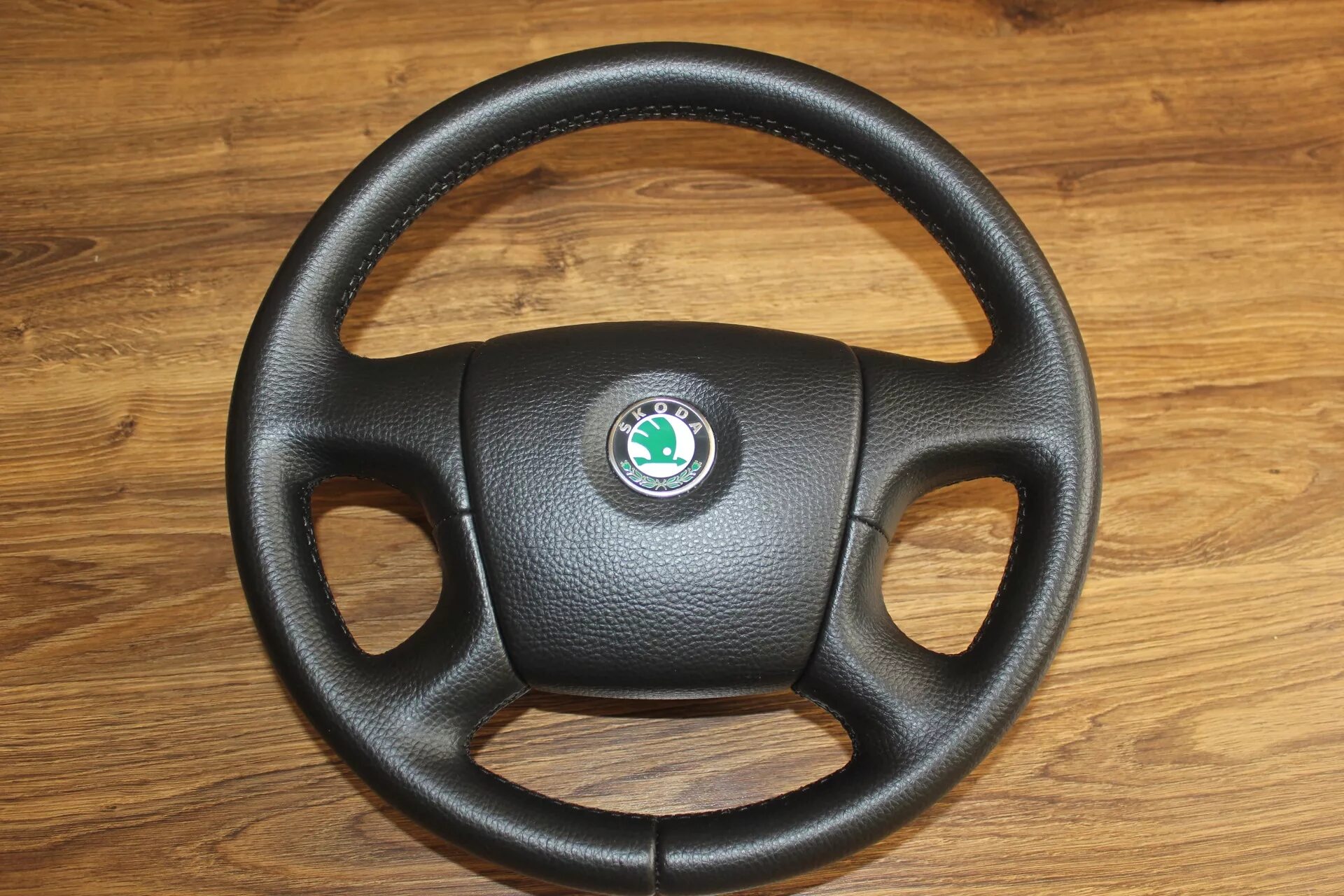 Руль octavia a5. Руль skoda a5 rs. Руль skoda octavia a5fl. Octavia a5 руль. Руль skoda a5 rs.