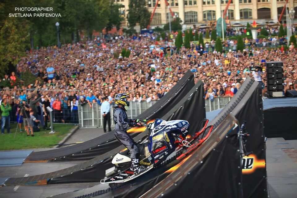 Адреналин город. Adrenaline Rush FMX. FMX Rush Москва. Adrenaline FMX Rush 2022. Фестиваль адреналин Раш.