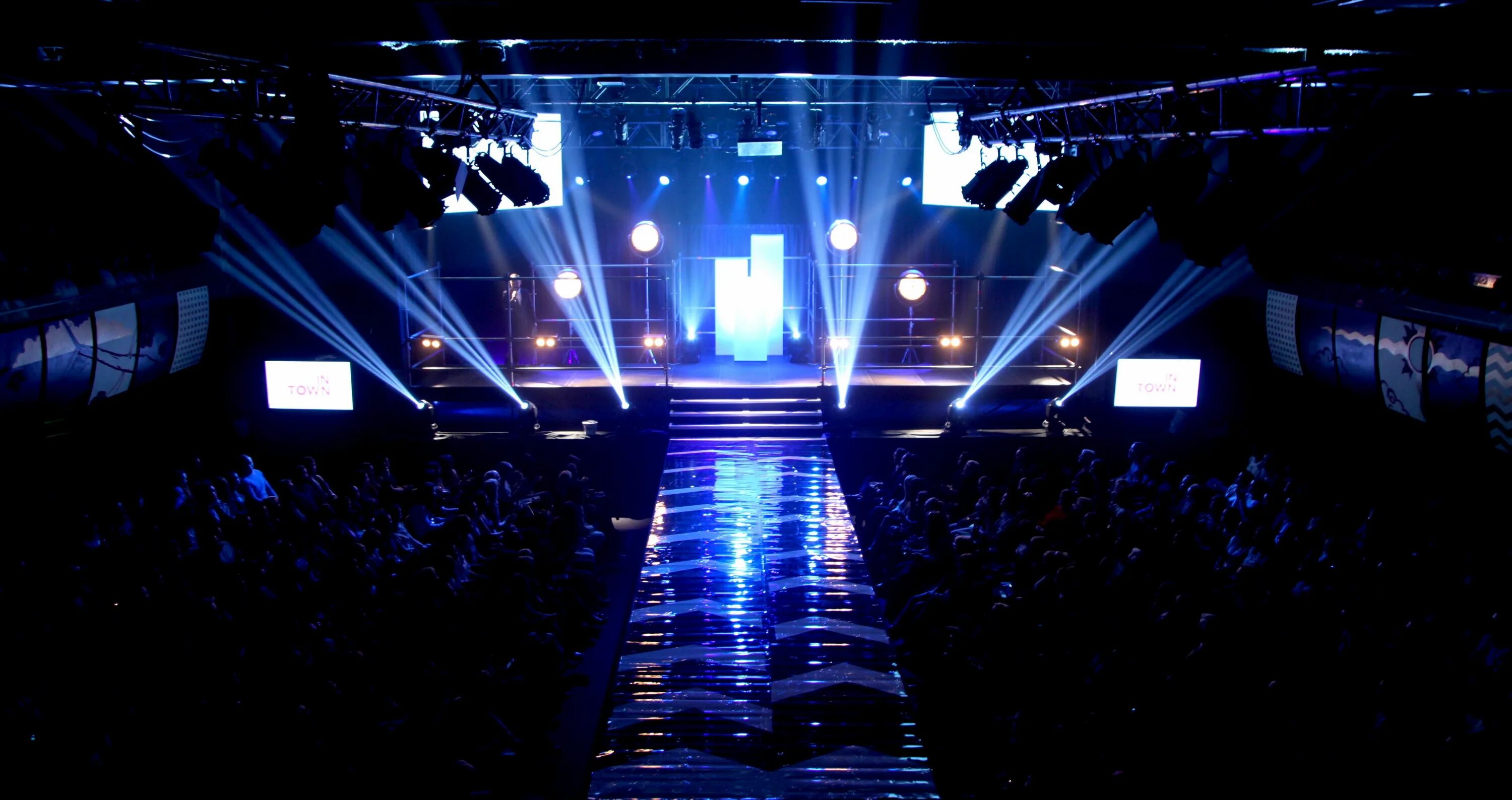 A7 stage