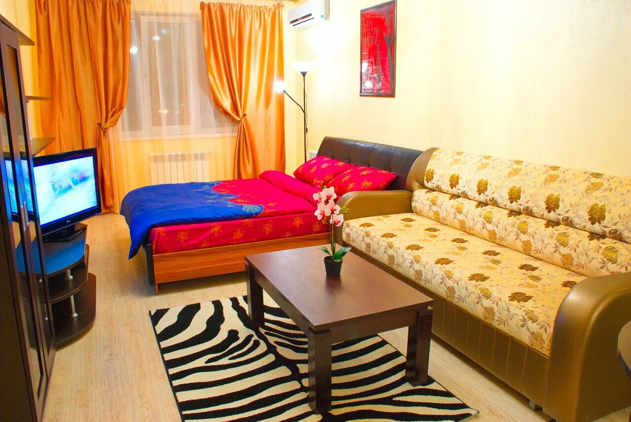 Сниму комнату с девушкой в ней. Двух комнаты вторичку квартиру около метро домодедовская. Женщина жилье за отношения. Обставить квартиру для сдачи в аренду. Сниму комнату с девушкой в ней.