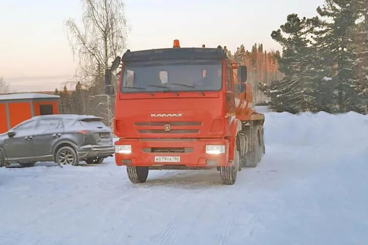 Погода бобровский хмао. ЖЭК-3 Ханты-Мансийск. МП «ЖЭК-3» Ханты-Мансийского района. ЖЭК-3 Ханты-Мансийск Речапов. Спецтранспорт с ХМАО.