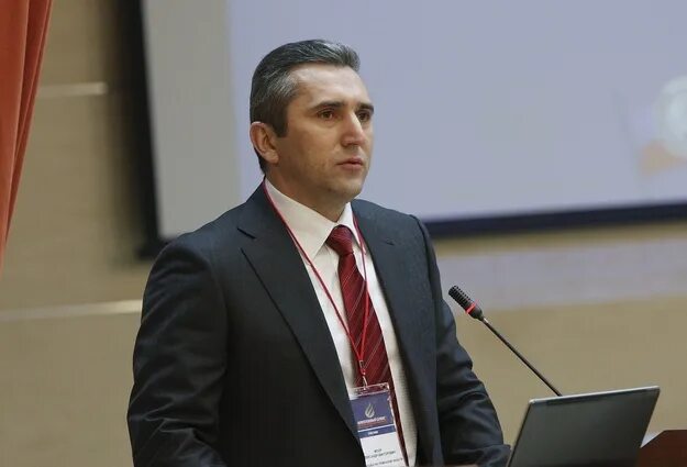 Департамент лесного хозяйства тюменской области директор. Городская дума тюмень. Тюмень степан киричук степан. Тюмень политика. Остроумов леонид сергеевич.