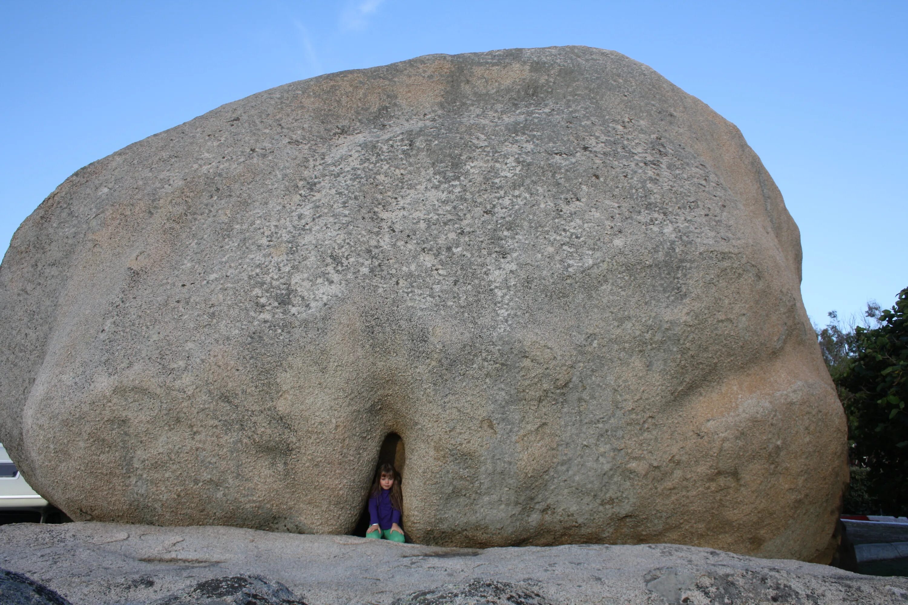 Stone huge. Big Rocks. Huge Boulders. Big Rocks wrong. Spelling big Rocks.