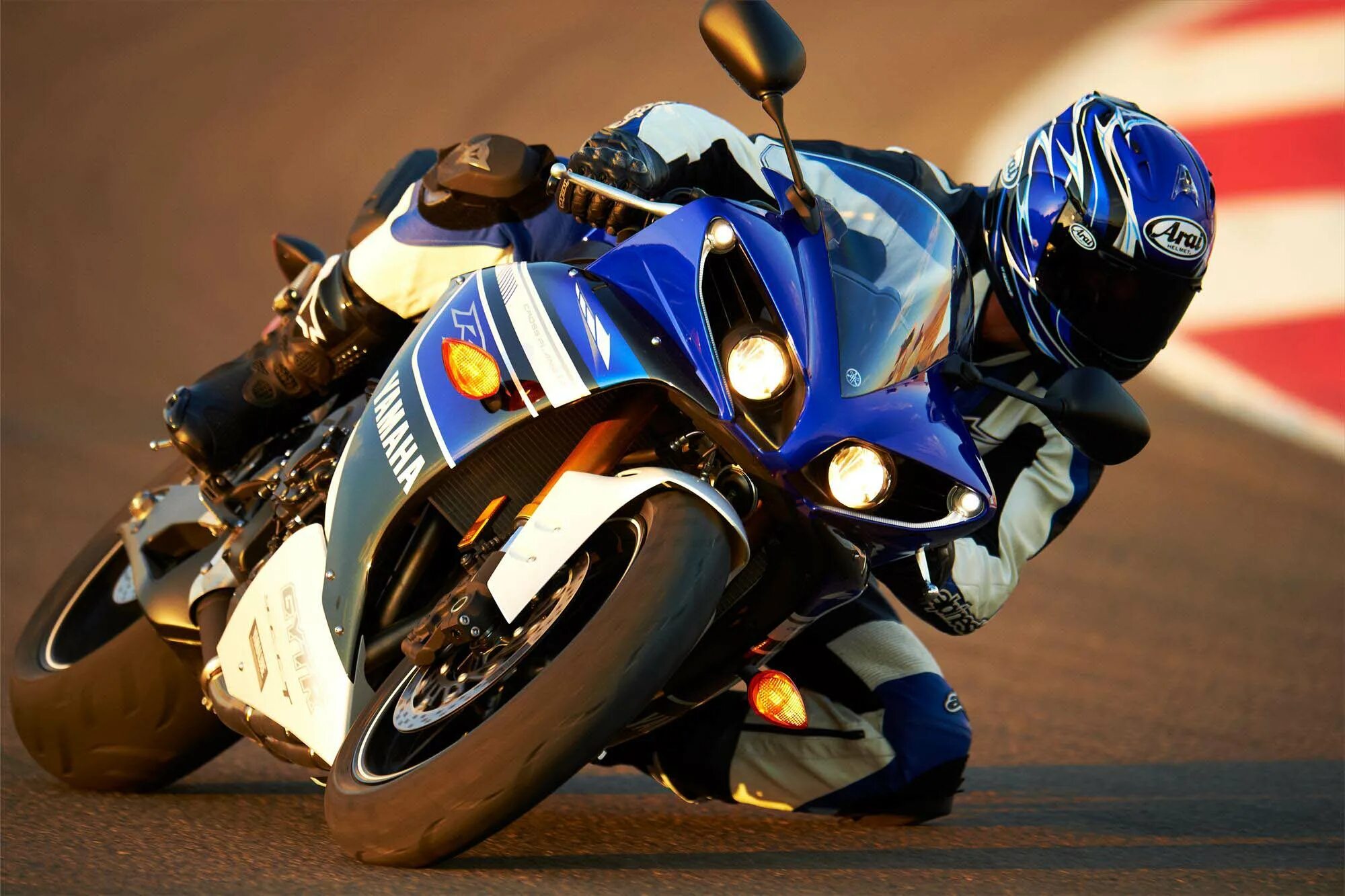 Yamaha YZF r1 2013. Мотоцикл Yamaha YZF-r1. Мотоцикл Yamaha YZF-r1 2013. Байк Yamaha r1. Мотоцикл yamaha r1