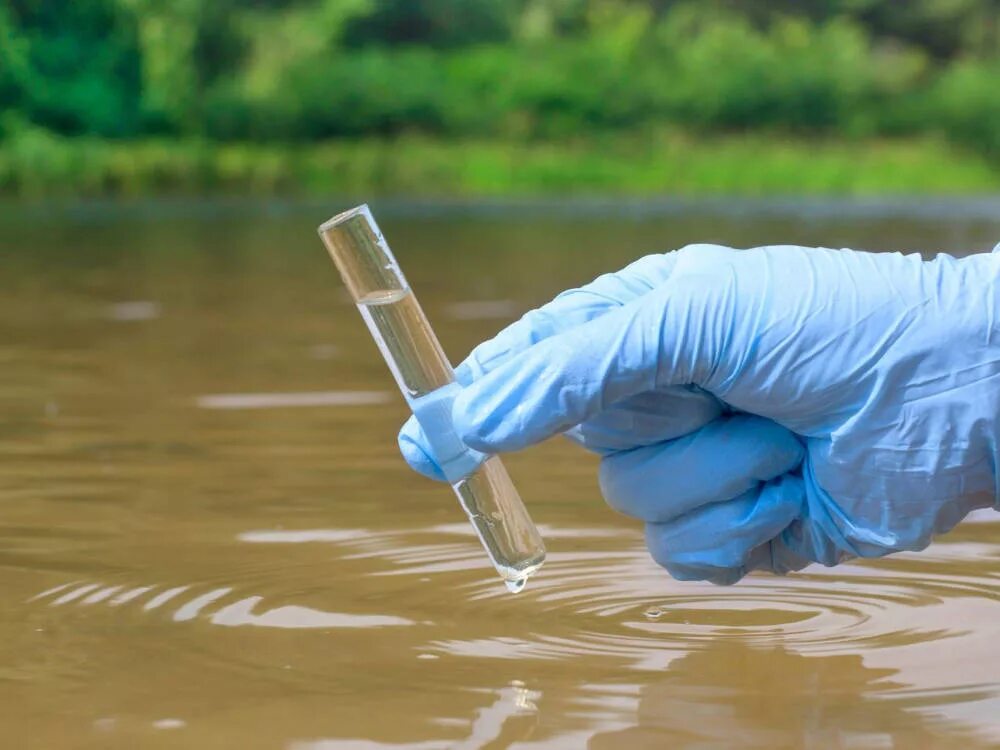 Качество воды. Пробы воды. Отбор проб воды. Забор проб воды. Мониторинг состояния воды