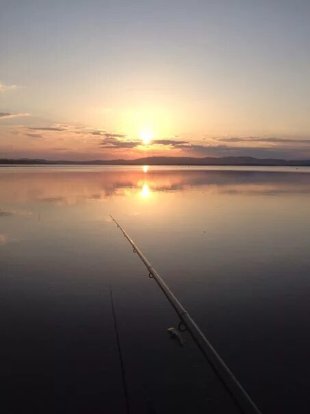 Абсолютно неважно. Фотографии вертикальные рыбалка на Оби природа. Фото Рыбак в Шардаре закат.