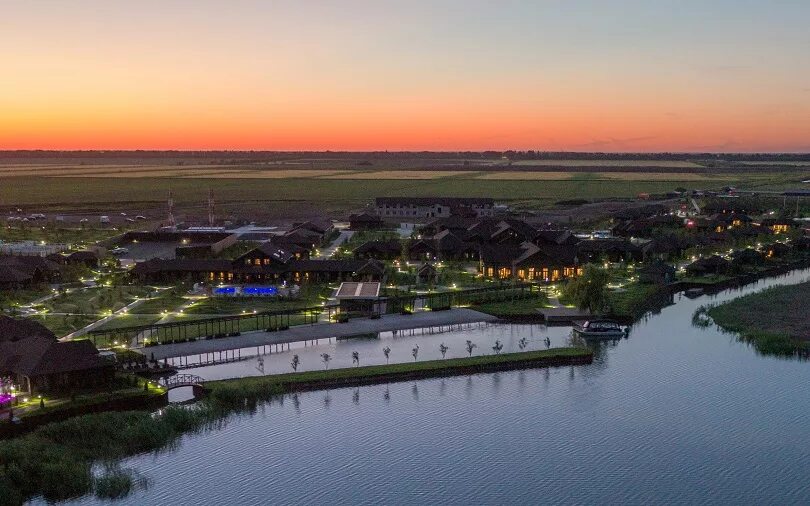 Ростовская область загородные. Уткино Семикаракорск. Уткина Ростовская область. Уткино Кантри Хаус Ростовская область. Загородный комплекс Уткино Семикаракорский район.