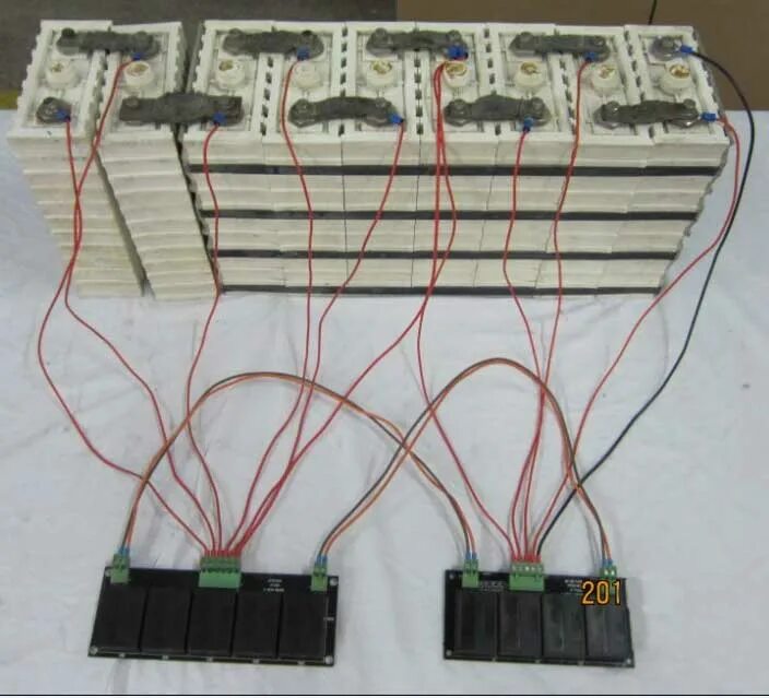 Battery voltage. Battery Charger lifepo4/limn204. Зарядное LIFEPO 2s. Балансер 17s на lifepo4. Lifepo4 Solar Battery.
