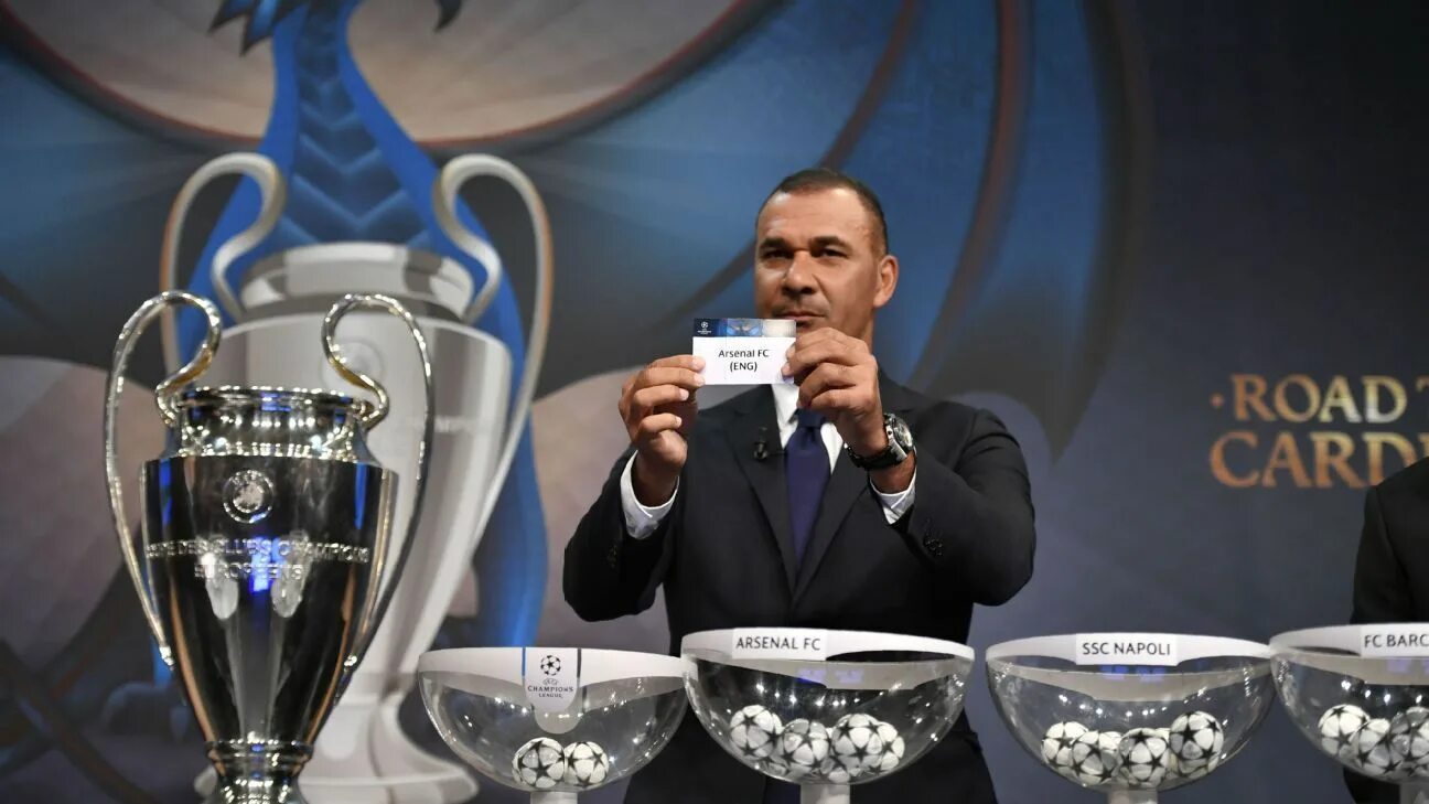 Champions league drawn. UEFA Champions Кубок. Arsenal Champions. Champions Кубок Арсенал. Champions League Cup Boss.