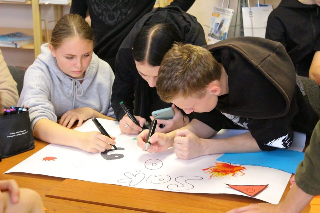 студенты ждут экзамена. спбгу – санкт-петербургский университет. 1 курс политеха. севастопольский государственный университет аудитории. итмо вшэ.