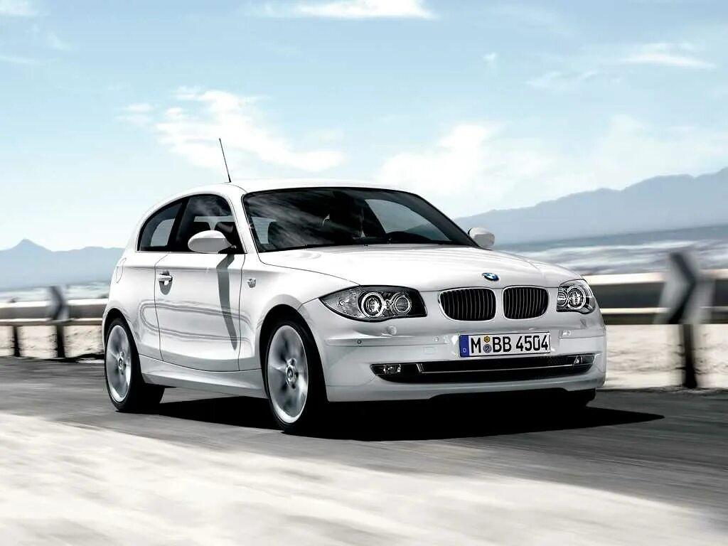 Бмв 1 е81. Bmw 1er e87. bmw 1 series (e87). bmw 116i. бмв е87 белая.