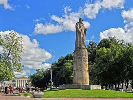 Памятник сусанину