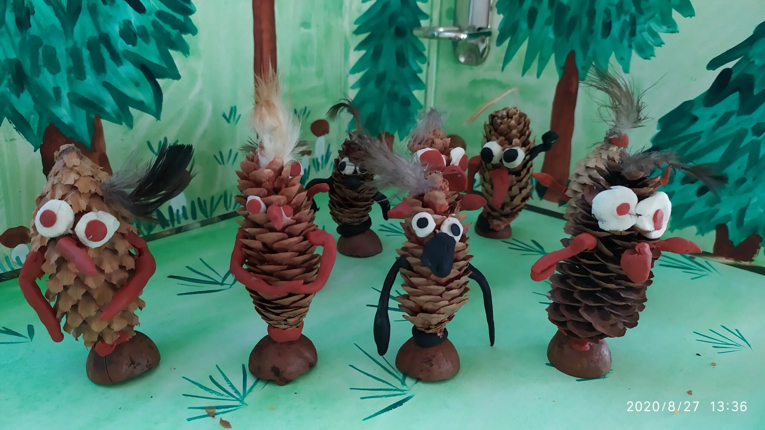 старичок лесовичок из шишек.