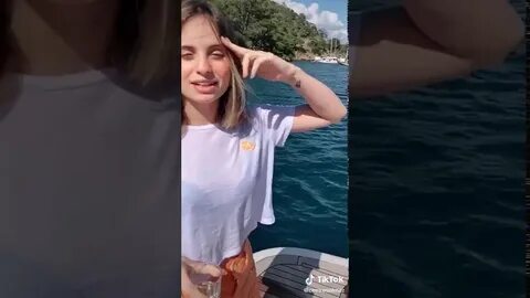 Света солар подняла футболку за миллион
