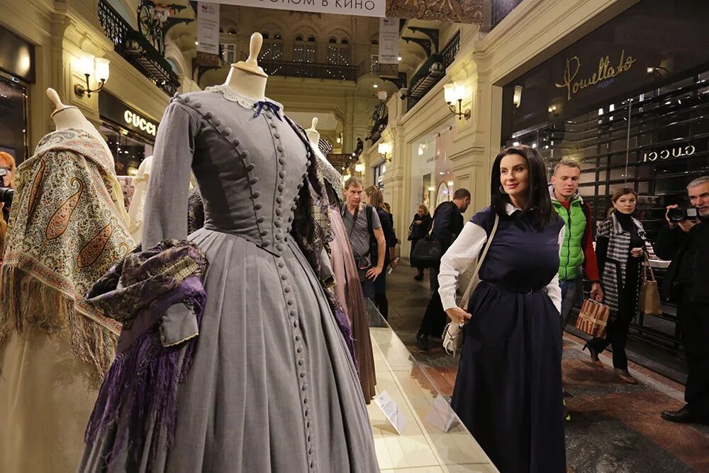 музей киностудии мосфильм в москве. костюмы киностудия. костюмы киностудии горького. музей костюмов из фильмов. костюмы киностудии горького.