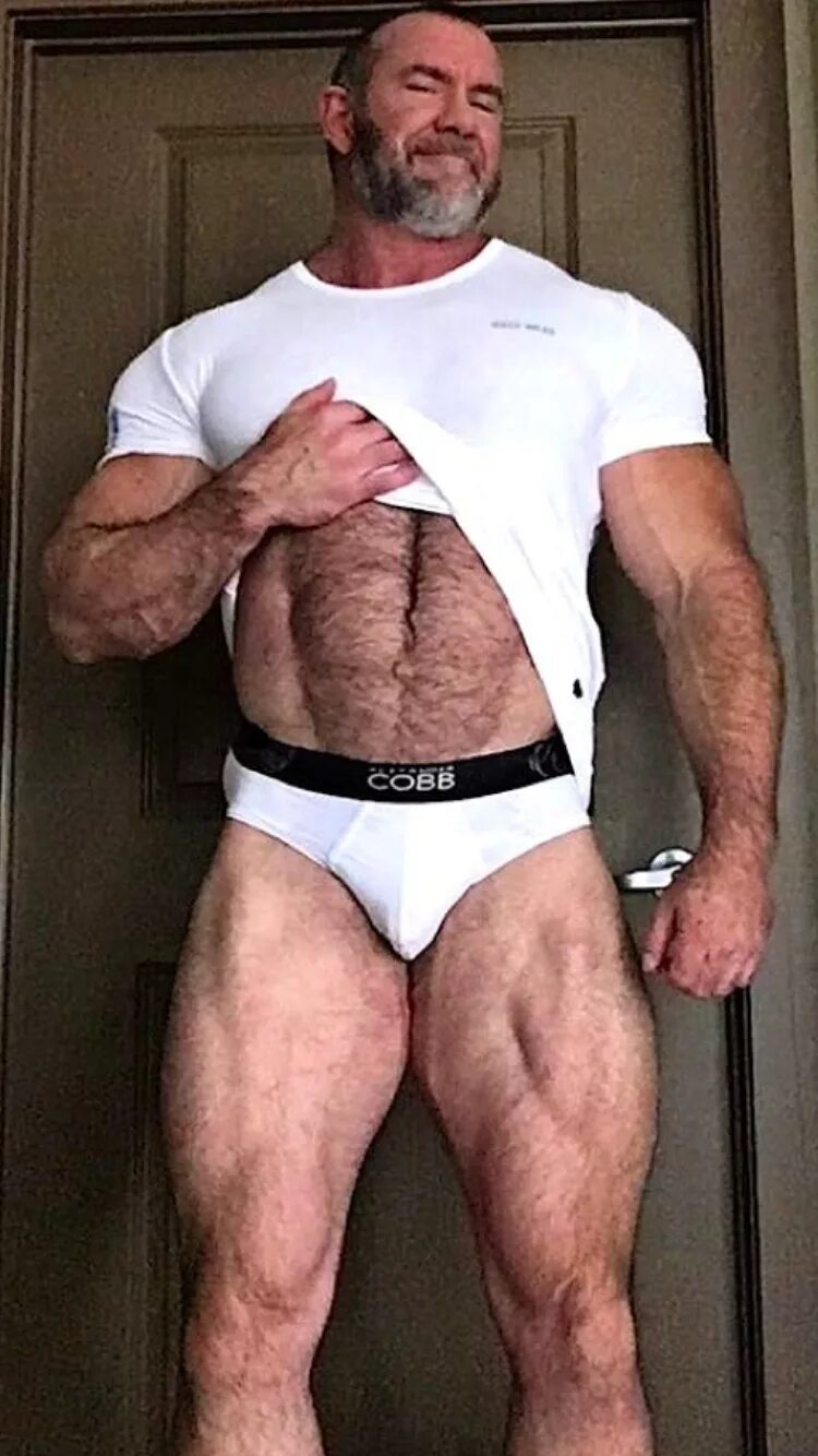 Most biggest dick. Thom Austin бодибилдер. Стив Келсо бодибилдер. Muscle Bear Thom Austin. Самый большой мужской.