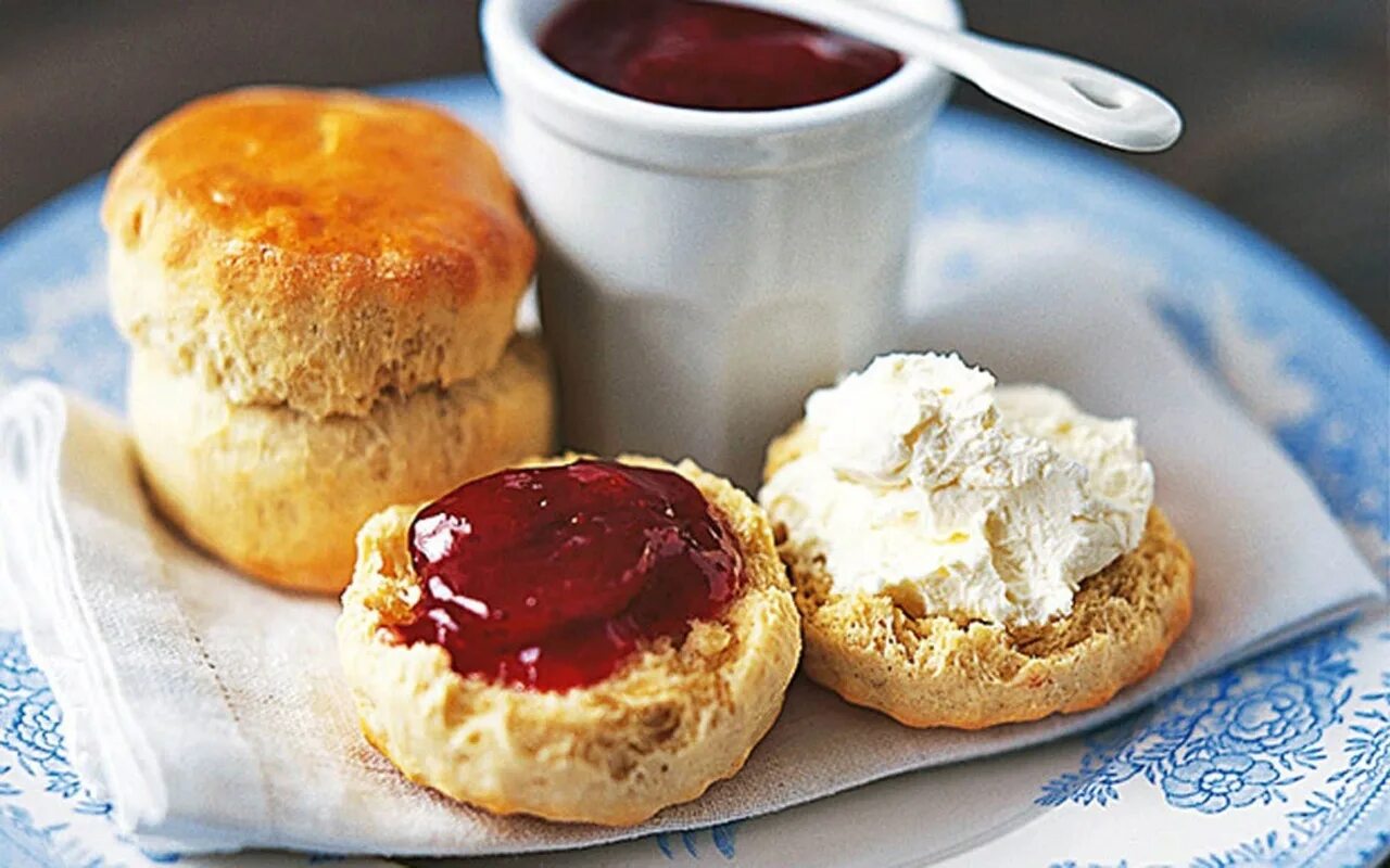 Джем сливки. Девонширские СКОНЫ. Британские СКОНЫ. Английские СКОНЫ (English Breakfast Scones). Британские булочки СКОНЫ.