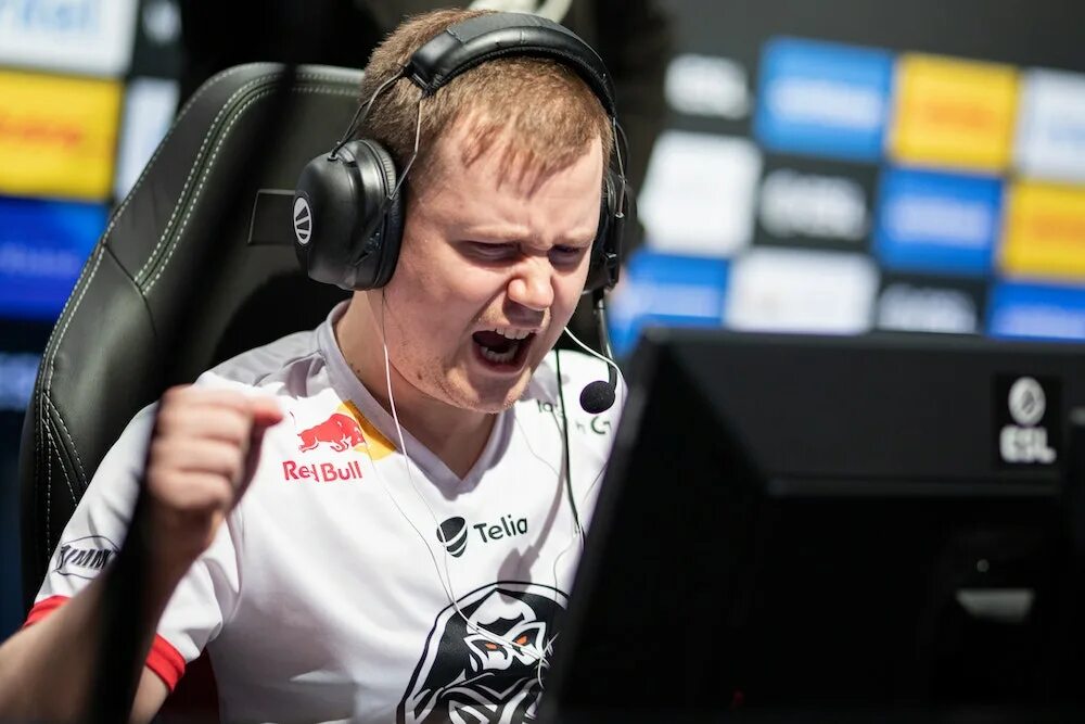 Ence CS go. Roobet Cup MVP HLTV. Mouz CS go. Snappi за кого играл.