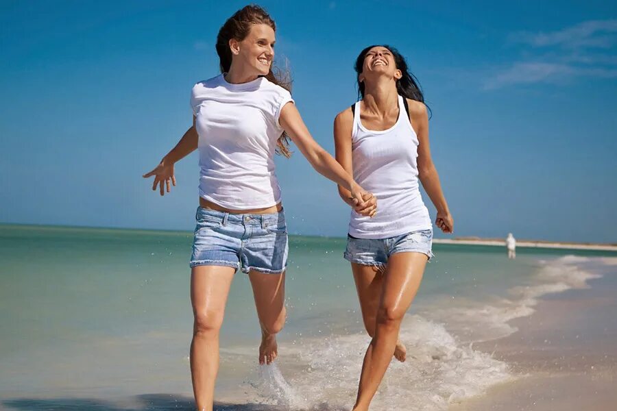 Приятельница. Девушки в последнем путешествии лезбиянки. Lesbian Travel itravelfun. Lesbians in the Travel industry. Lesbian Travel New.