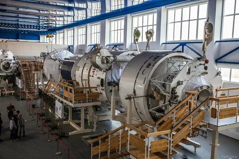 Космонавтов завод