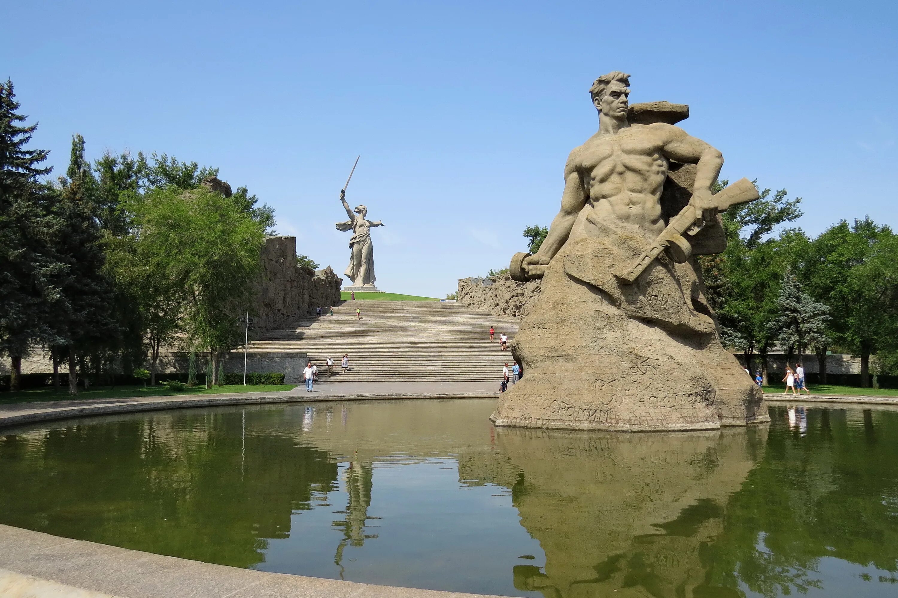 Волгоград памятники великой отечественной. Мамаев Курган Волгоград. Город Сталинград Мамаев Курган. Город герой Сталинград Мамаев Курган. Мамай Курган Волгоград.