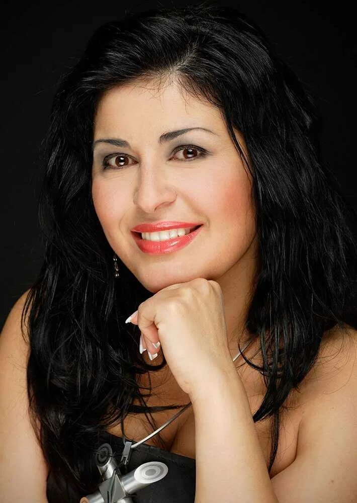 Вероника джиоева певица. Вероника джиоева сейчас. Вероника романовна джиоева. Осетинская певица джиоева. Вероника романовна джиоева.