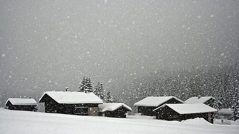 Krobak it s snowing. It&#039;s snowing. it`s snowing. snowy s13.