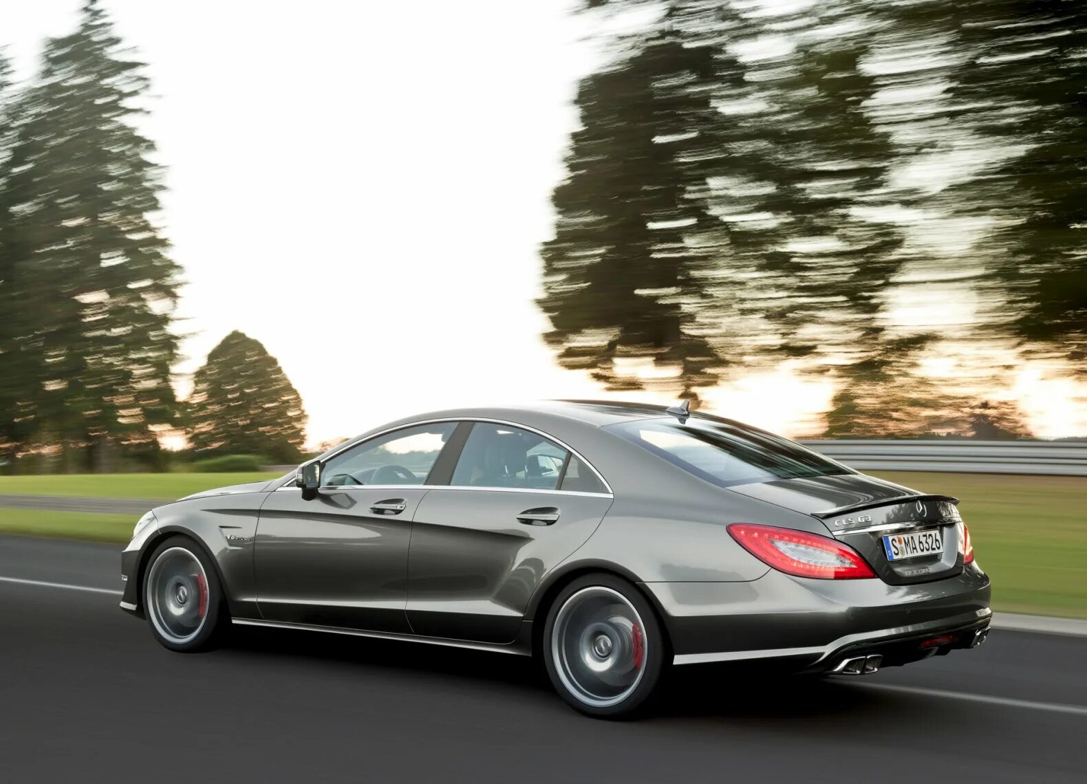 Мерседес Бенц ЦЛС 63 АМГ. Mercedes CLS 63 AMG 2012. Mercedes Benz CLS 63. Mercedes CLS 63 AMG 2011. Мерседес бенц 2012 год