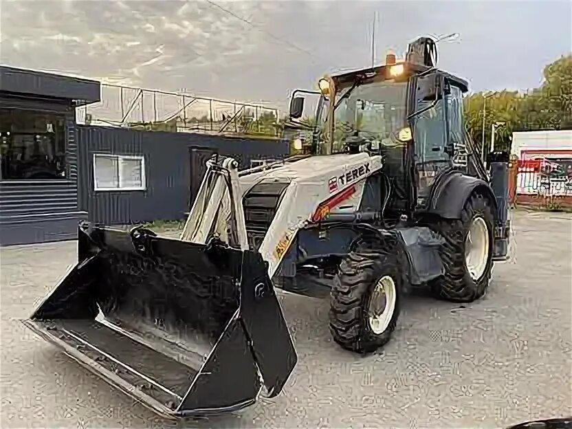 Terex tlb 825 rm. Terex tlb 850.