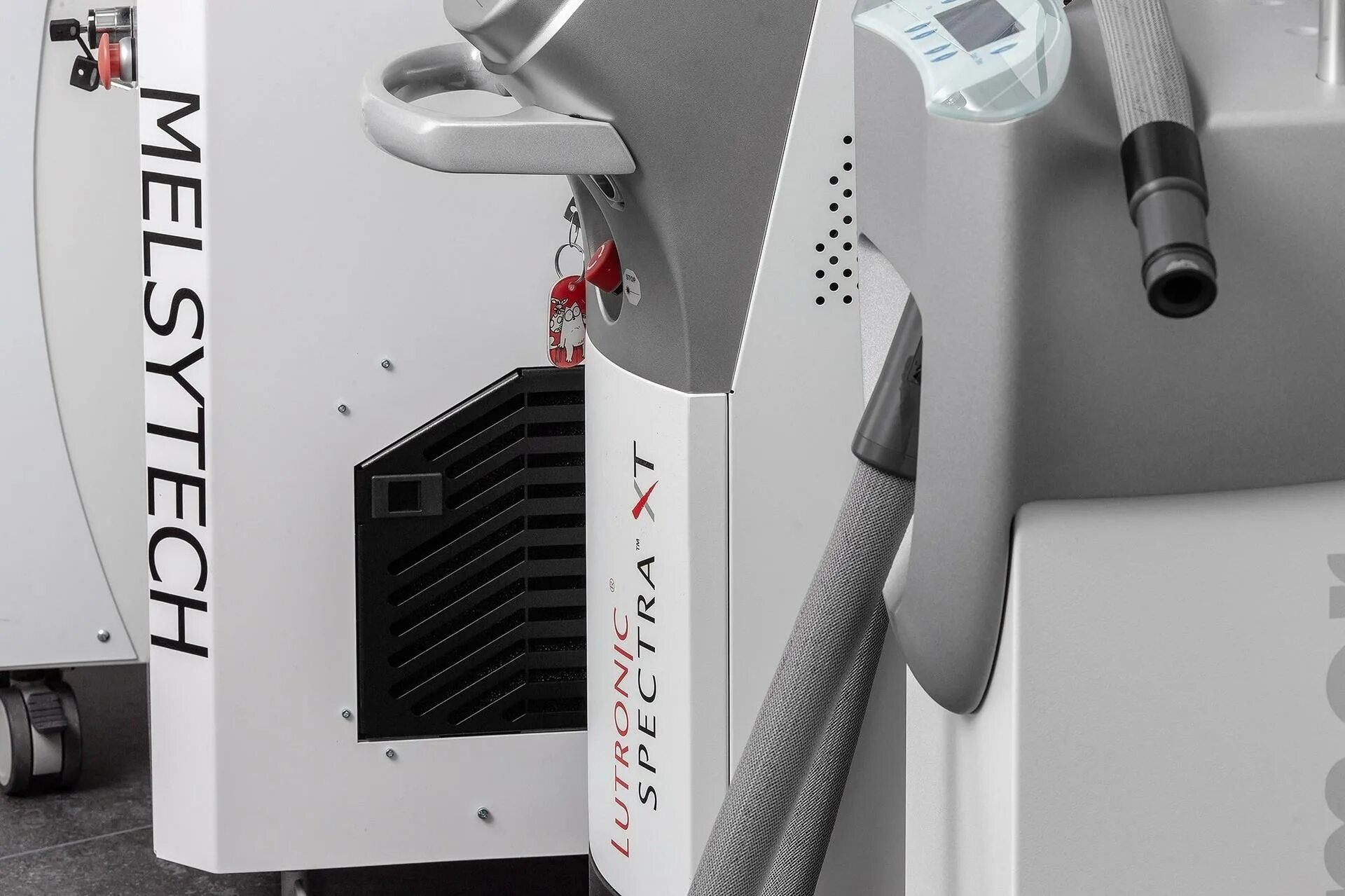 Amada станки. Laser et. Et laser москва отзывы клиентов. Laser клиника кто руководитель. Клиника et laser логотип.