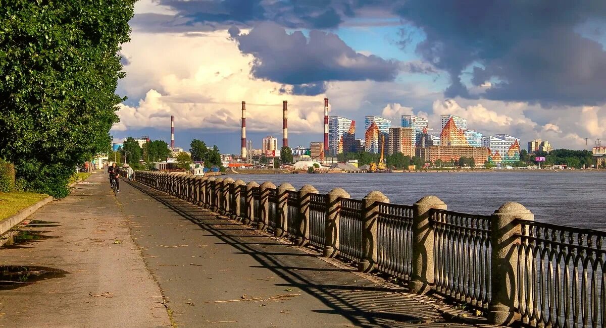 Петербург Октябрьская набережная. Санкт-Петербург Невский район Октябрьская набережная. Октябрьская набережная район Невский Петербург. Правый берег Невы Октябрьская набережная