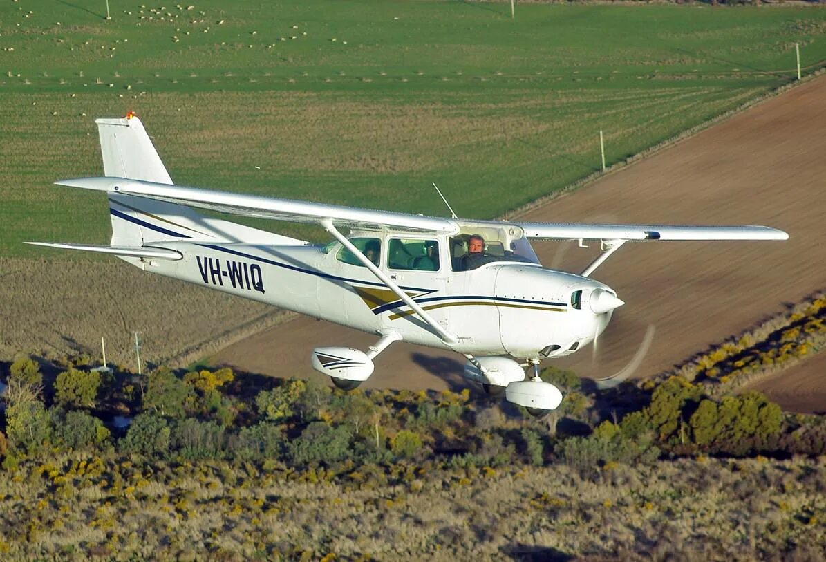 Cessna 172. Самолет Cessna 172. Cessna 172 Skyhawk. Cessna 172 самолёты Cessna.