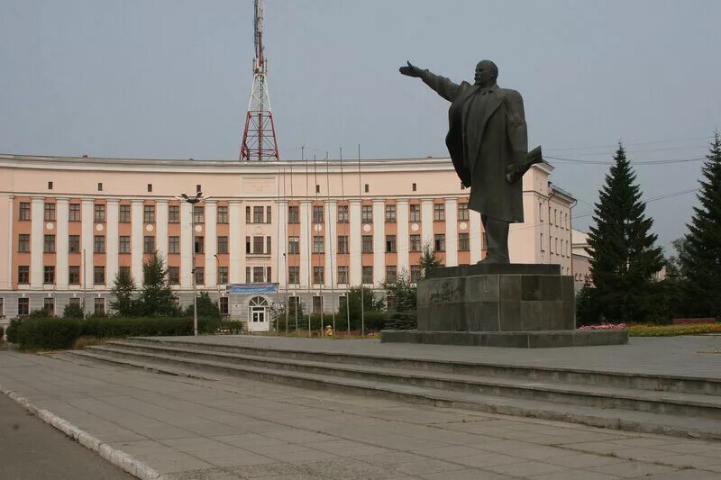 Центр краснотурьинска. Памятник ленину в краснотурьинске. краснотурьинск площадь города. краснотурьинск площадь ленина. краснотурьинск центральная площадь.