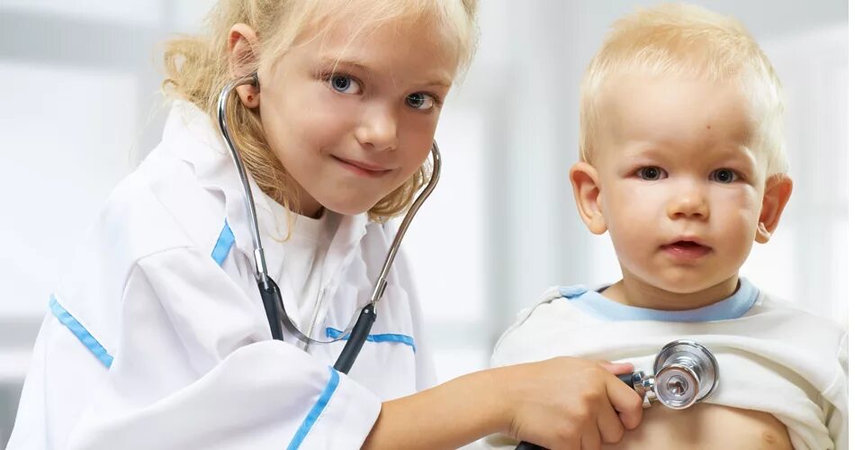 Врач и ребенок. Идти ли с ребенком в поликлинику. Идти ли с ребенком в поликлинику. Идти ли с ребенком в поликлинику. Прикрепить ребенка к другой поликлинике.