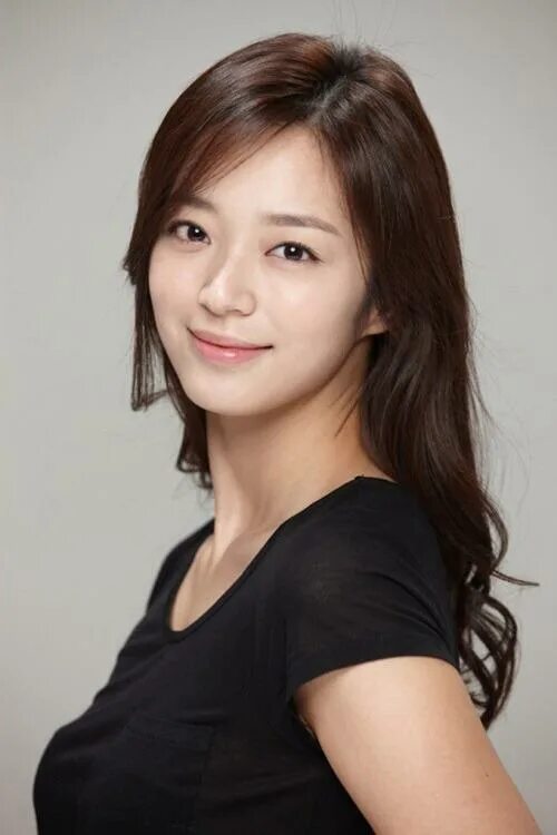 Актриса сон чжи ын. Сон джи хё 2020. Чжа ын у. Юн ю сон актриса. Сон джа ин.