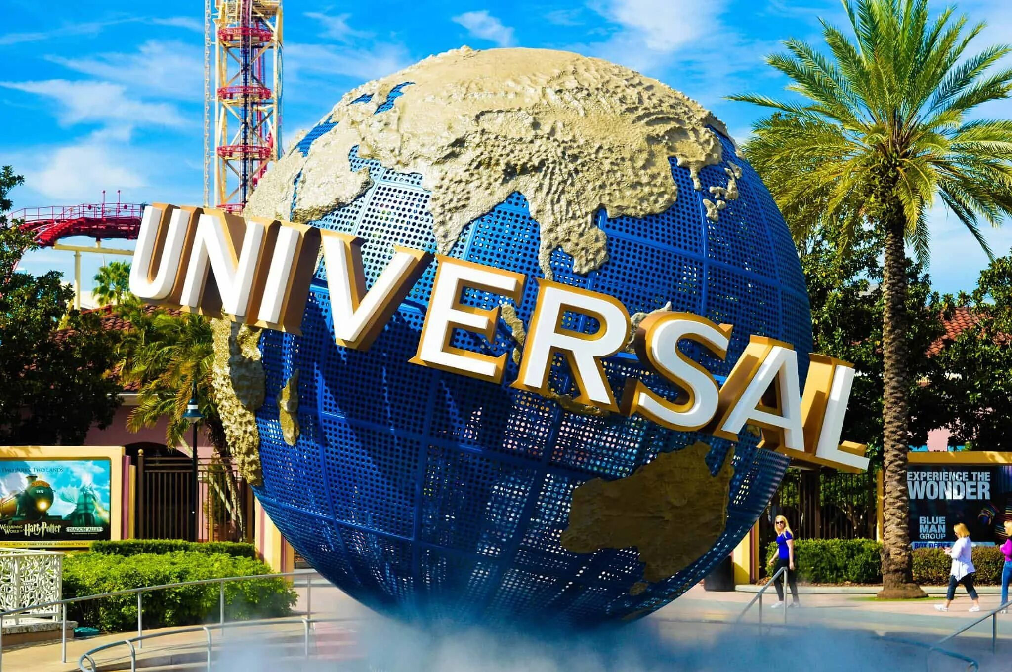 Universal laneko. Компания юниверсал. студия universal pictures. universal studios логотип.