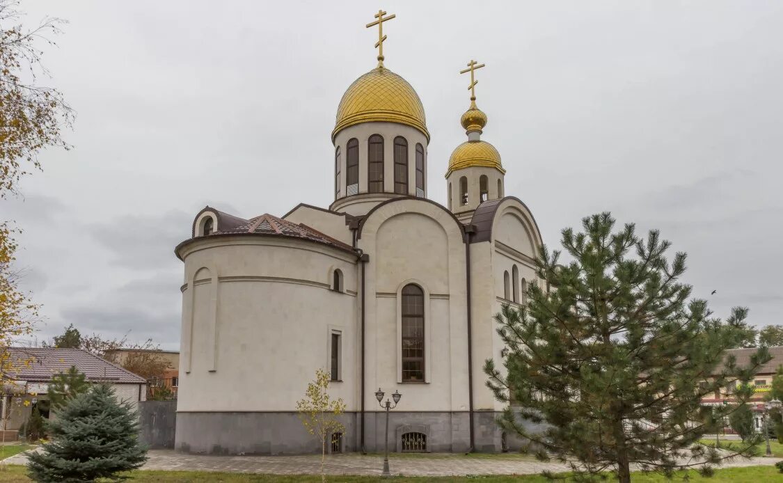 Архитектура ставропольского края. Прасковея храм Александра Невского. Прасковея Ставропольский край Церковь. Храм Александра Невского Ставрополь. Александро Невская Церковь Ставрополь