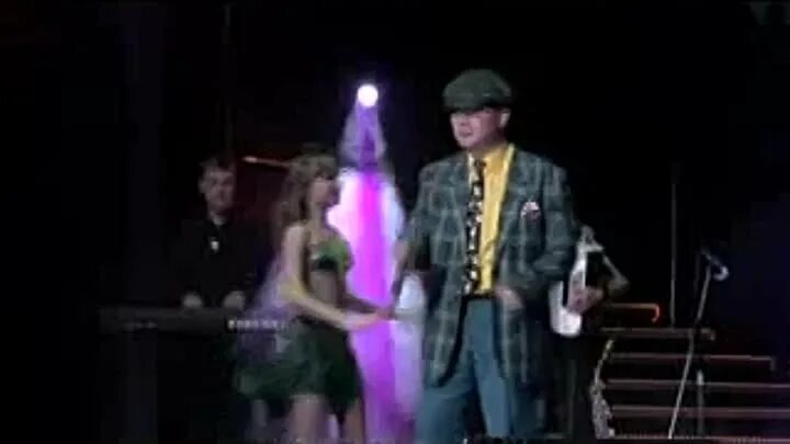 Я ненавижу две вещи расизм. Песня ты не балуй без меня. Не балуй алексей стёпин. Песня ты не балуй без меня. Степин не балуй клип алексей.