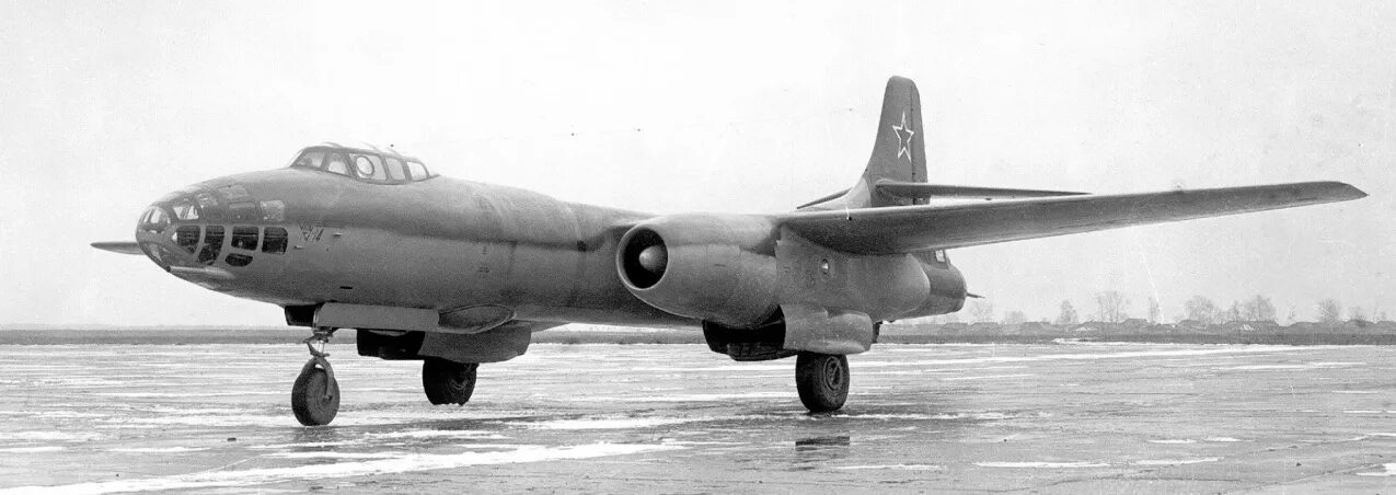 Ту-14т торпедоносец. Ту 14 т экипаж. Ту-2 самолет торпедоносец. Ил-28 реактивный самолёт. Ту-2т торпедоносец.