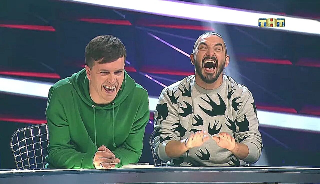 Шастун и попов. Дмитрий на шоу импровизация. Импровизация на тнт дмитрий позов. Антон шастун и попов. Шоу импровизацией арсений попов и сергей матвиенко.