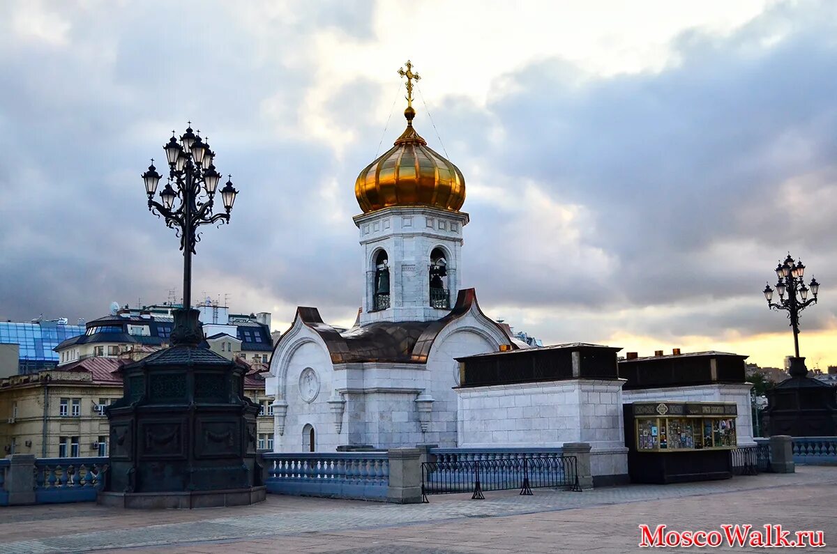 Колокольня храма христа спасителя. Колокольный звон храма христа спасителя. Колокольня храма христа спасителя. Храм христа спасителя колокольня. Звонница храма христа спасителя.