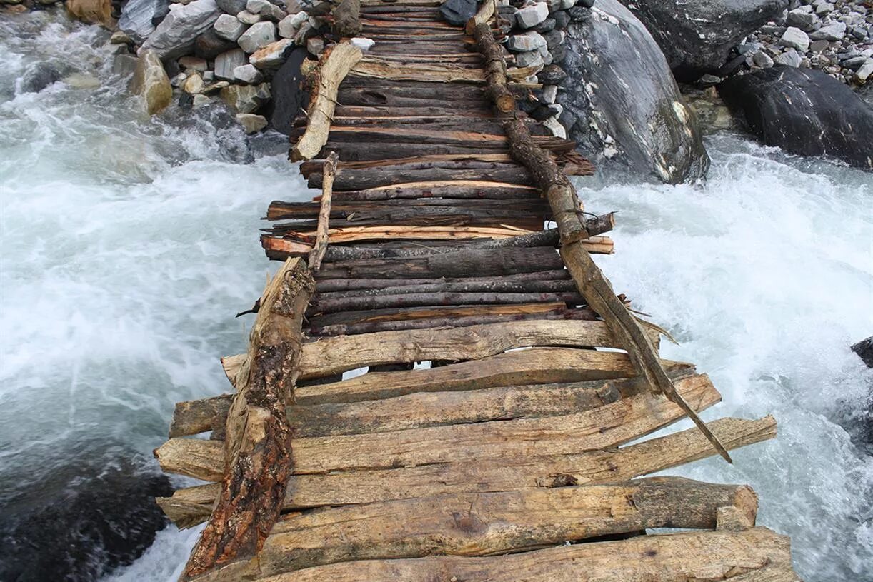 Rickety Bridge. Мостик по воде. Wooden мост. Old Wooden Bridge.