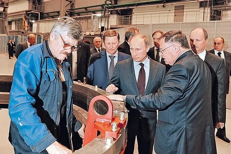 Завод алмаз антей санкт-петербург. Гапанович обуховский завод. Директор обуховского завода. Генеральный директор обуховского завода. Директор обуховского завода.