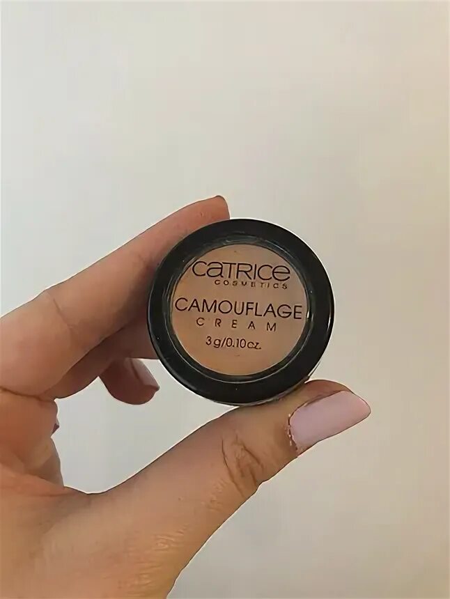 Catrice camouflage cream. Катрис консилер круглый. розовый консилер. catrice консилер персиковый. консилер в розовой баночке.