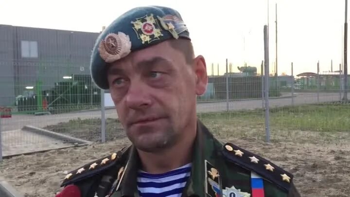 Д жанклод вандам терминатор видео. Ван дамм терминатор. джанколдвандам терминатор. дэ жанклод вандам терминатор. генерал ван дамм.