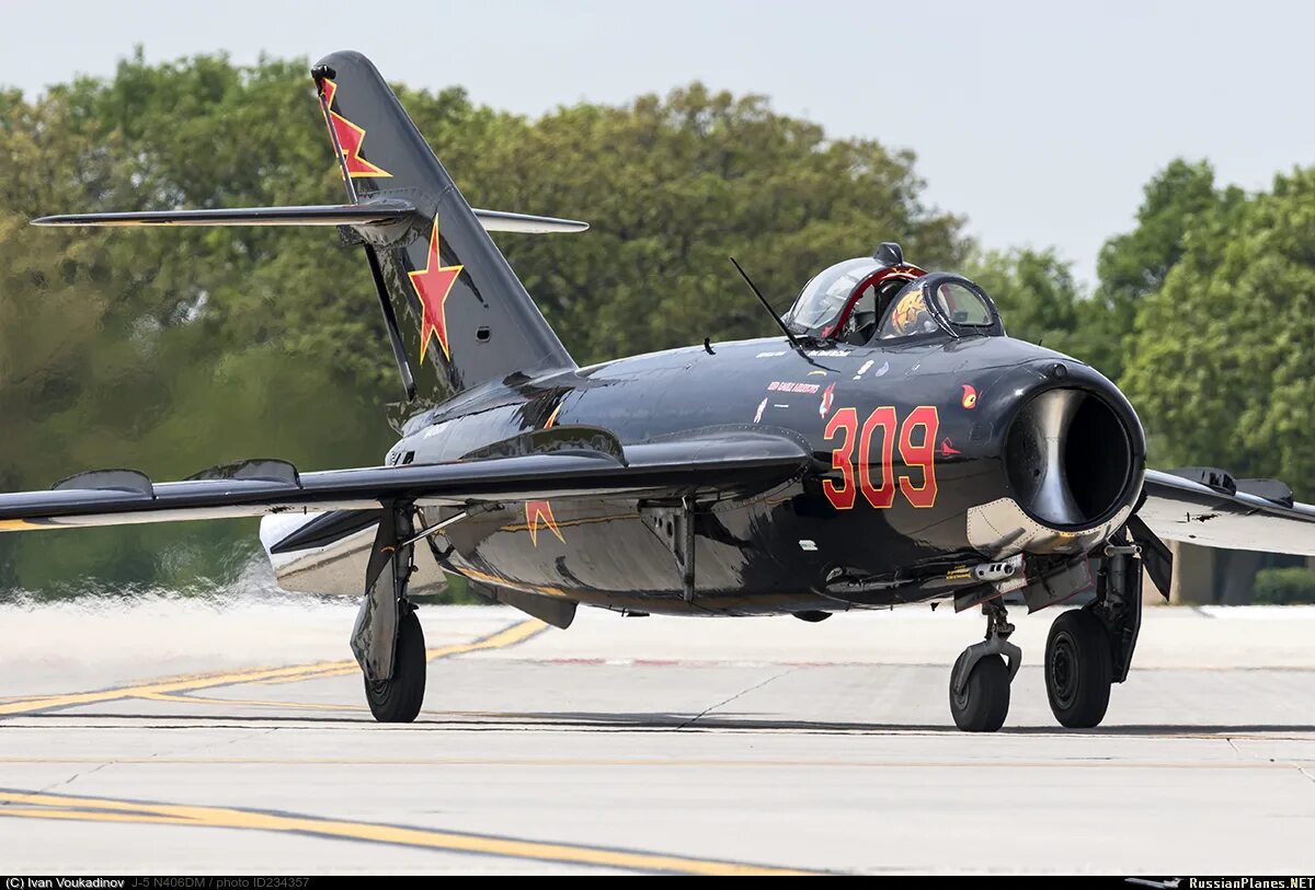 Вид 17. Mig-17f. Mig 17. Миг-17ф истребитель. Самолет миг 17.