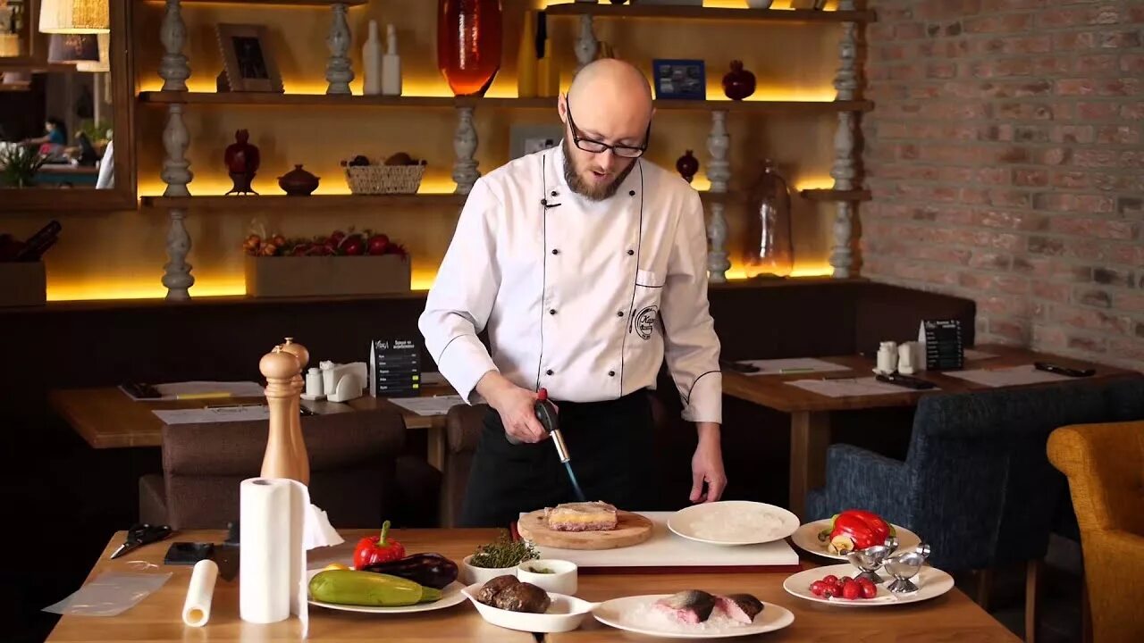 Шеф ресторана 5. Игорь сербин шеф повар. Шеф ресторана 5. Бренд шеф ресторана токио. Французская кухня повар.