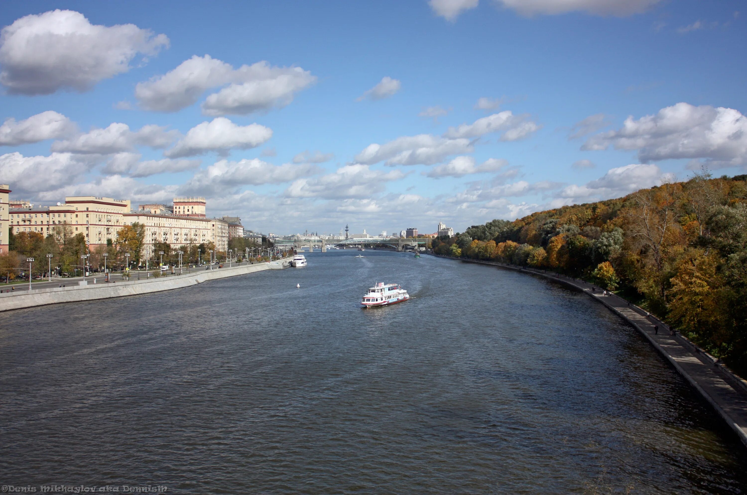 2 реки в москве названия. День Москвы реки 19 июля. День Москвы реки. Самые известные реки Москвы. Водные артерии Москвы.